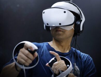 آیا هدست PS VR2 اکنون ارزش خرید دارد؟