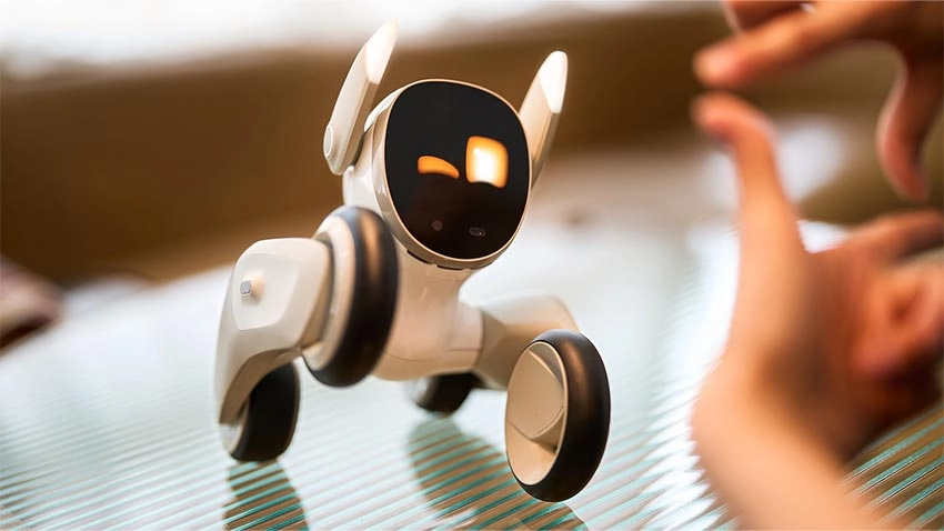 ربات هوشمند لونا Loona Pet Robot