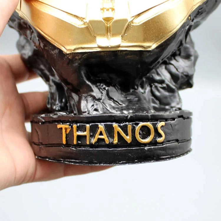 اکشن فیگور نیم تنه سر تانوس Marvel Hero Head Thanos With Gold Dress