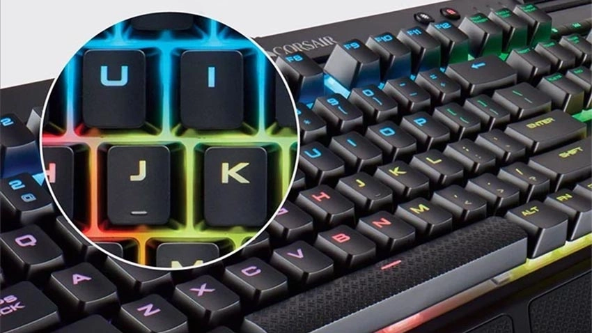 کیبورد گیمینگ کورسیر Corsair K68 RGB - سوئیچ قرمز