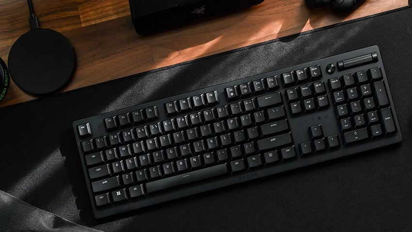 کیبورد گیمینگ ریزر Razer DeathStalker V2 - سوییچ قرمز