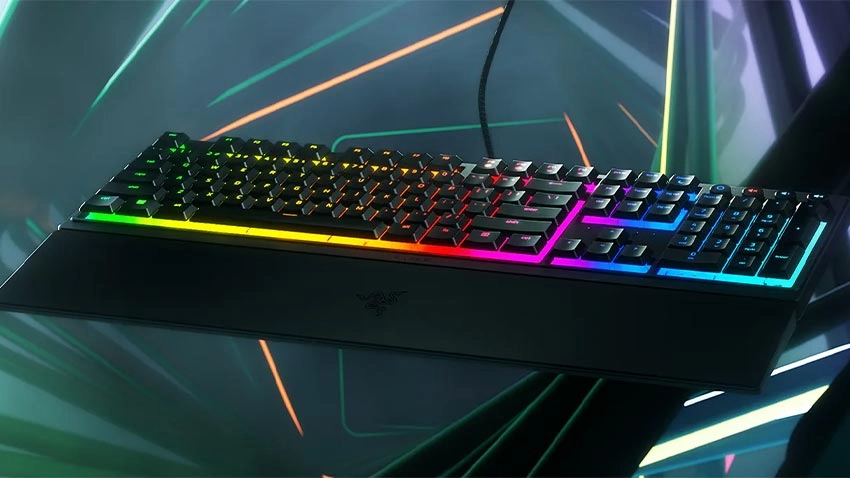 کیبورد گیمینگ ریزر Razer Ornata V3