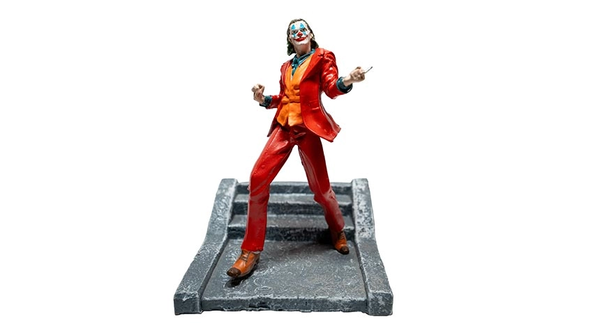 اکشن فیگور جوکر در حال رقص Joker dancing