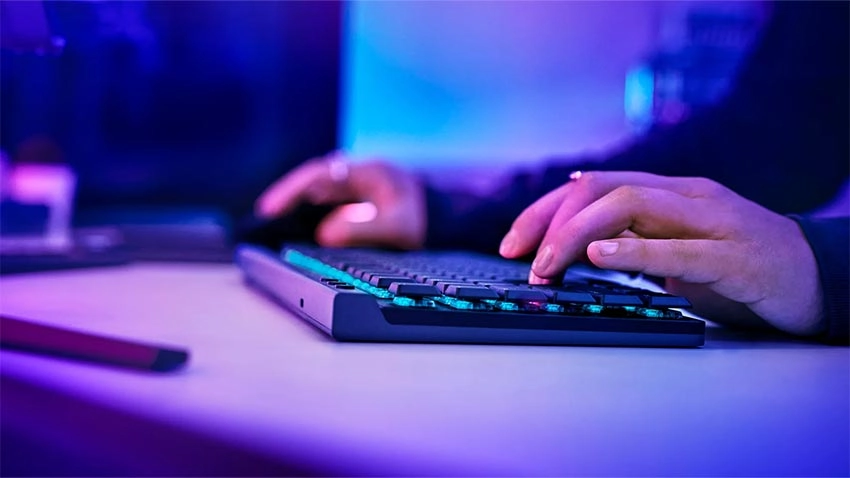 کیبورد بی سیم گیمینگ لاجیتک Logitech G515 Lightspeed TKL Wireless - سوییچ قهوه ای