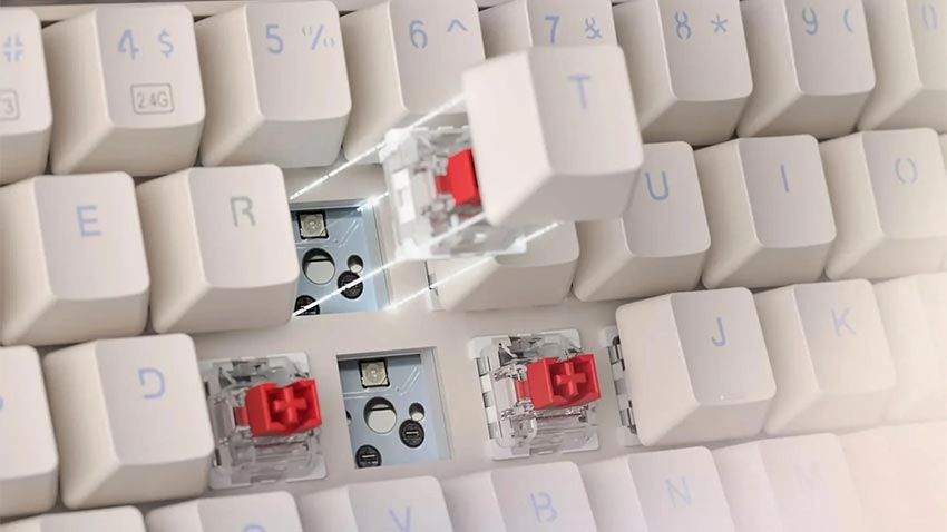 کیبورد بی سیم گیمینگ ردراگون Redragon Geb K673CPG PRO RGB Wireless - سوئیچ قرمز